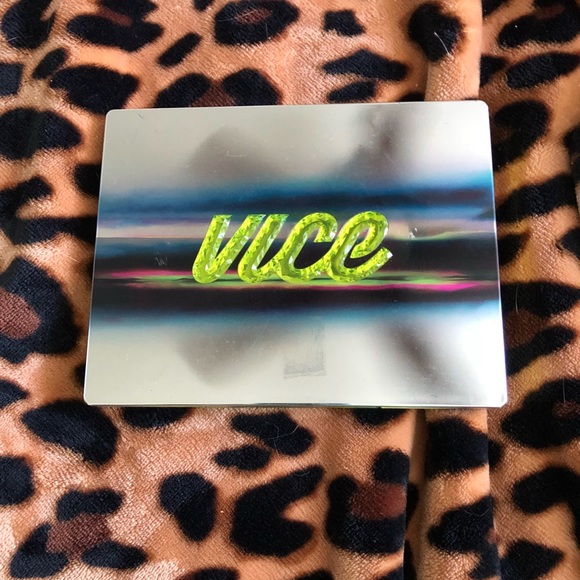 Urban Decay Vice Palette - Picture 1 of 4